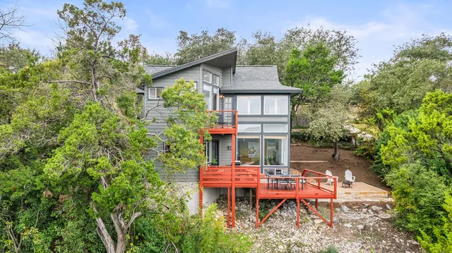 $850,000 | 7504 Anaqua Drive, Austin, TX 78730