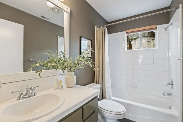 $850,000 | 7504 Anaqua Drive, Austin, TX 78730