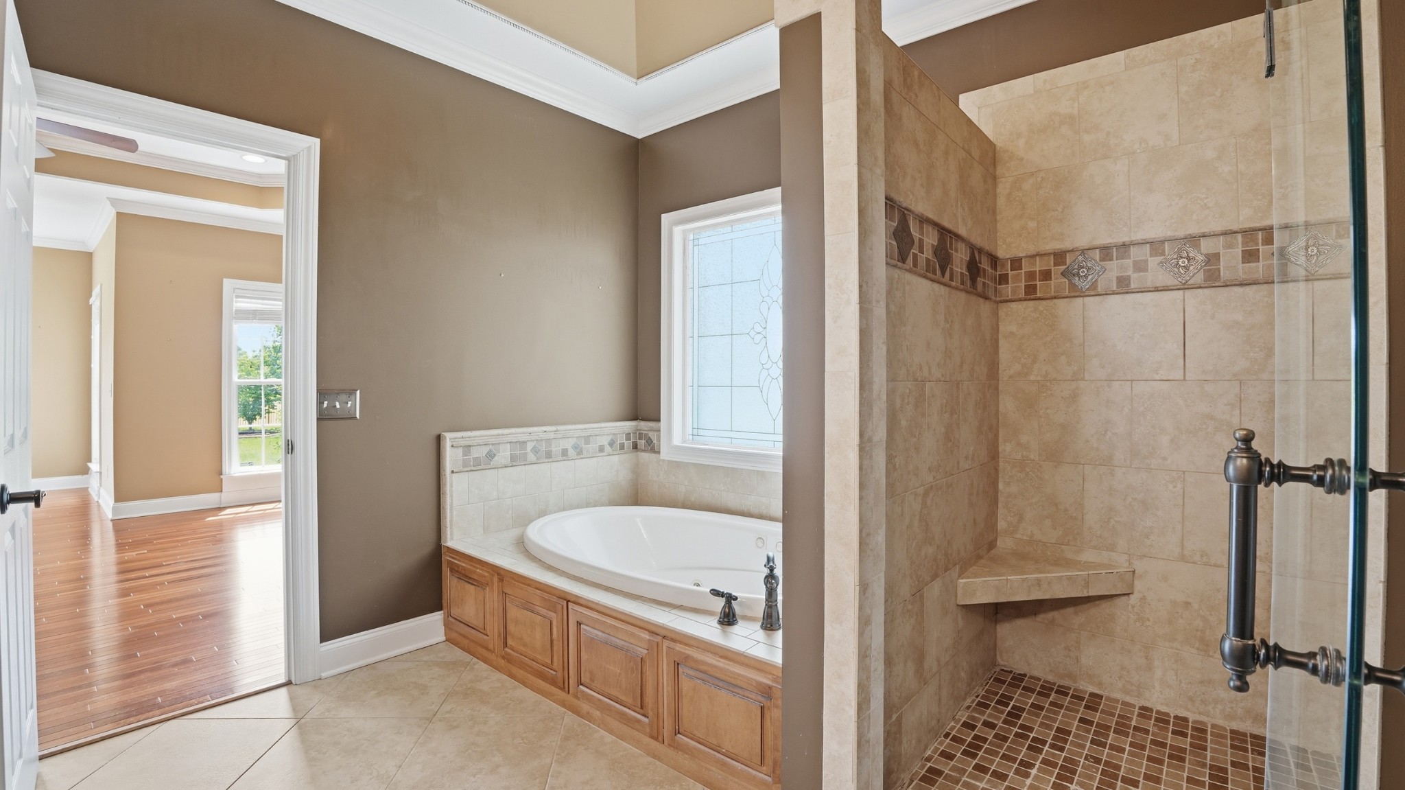 292 Ridgecrest Drive Winchester, TN 37398 - Photo 35 of 62 a bathroom with a tub a sink and a shower
