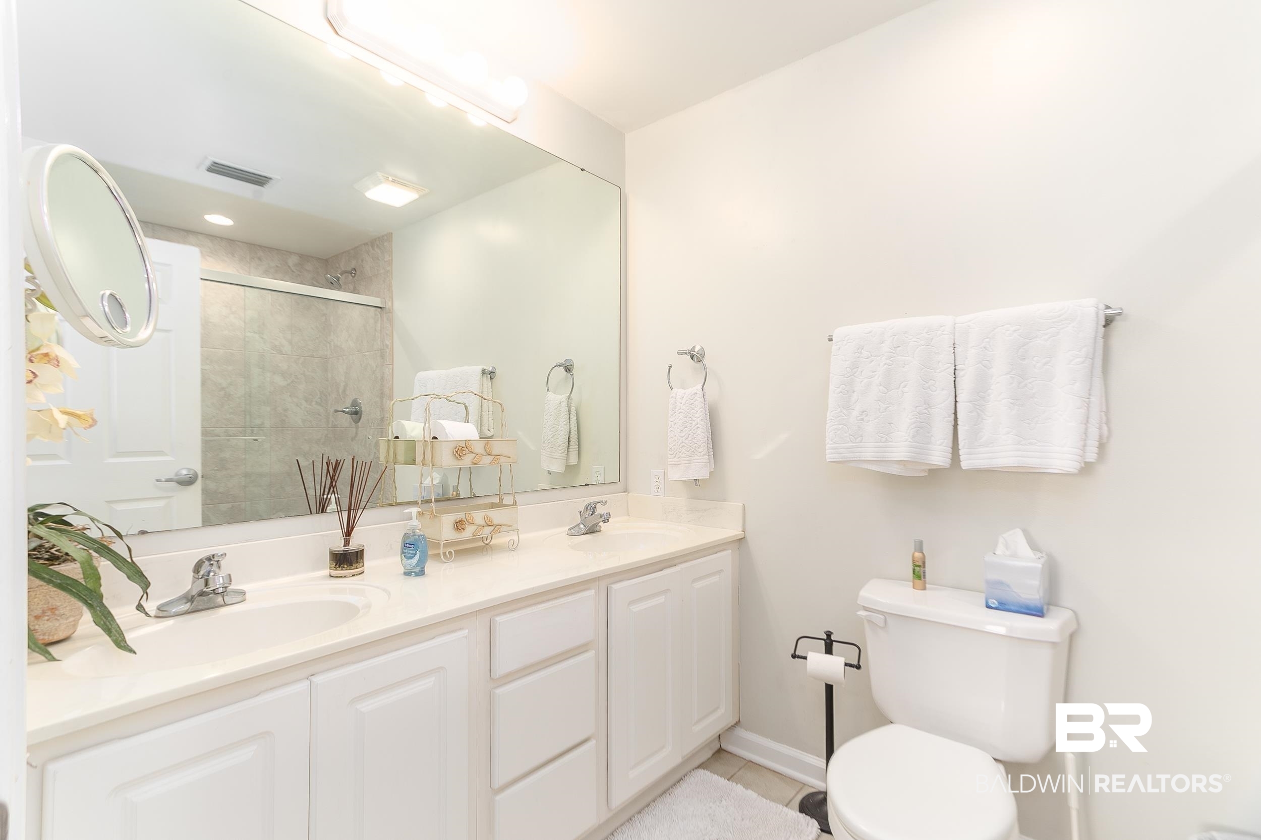 27282 Canal Road, Unit 501 Orange Beach, AL 36561 - Photo 28 of 50 Master En Suite Bath