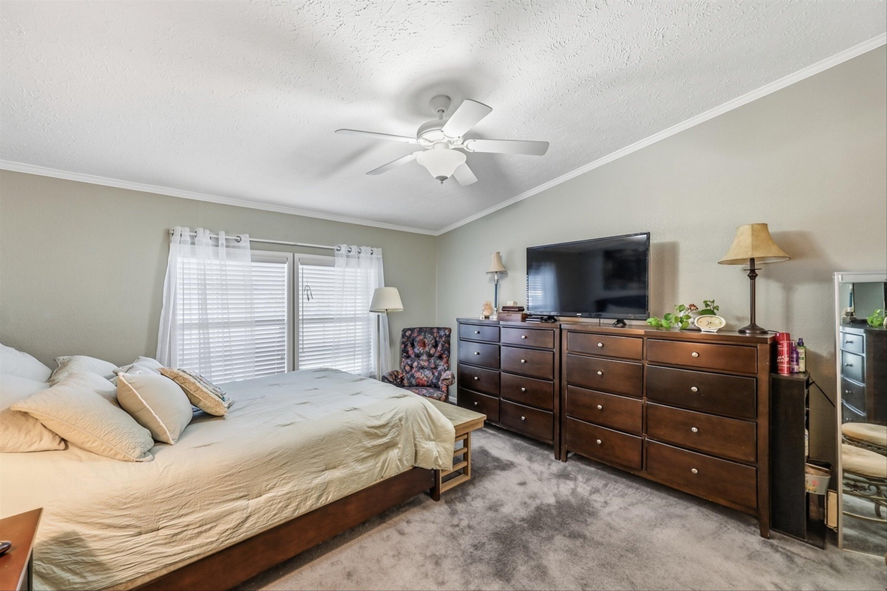 28 Chestnut Tree Road Martinsville, VA 24112 - Photo 20 of 52 Primary Bedroom