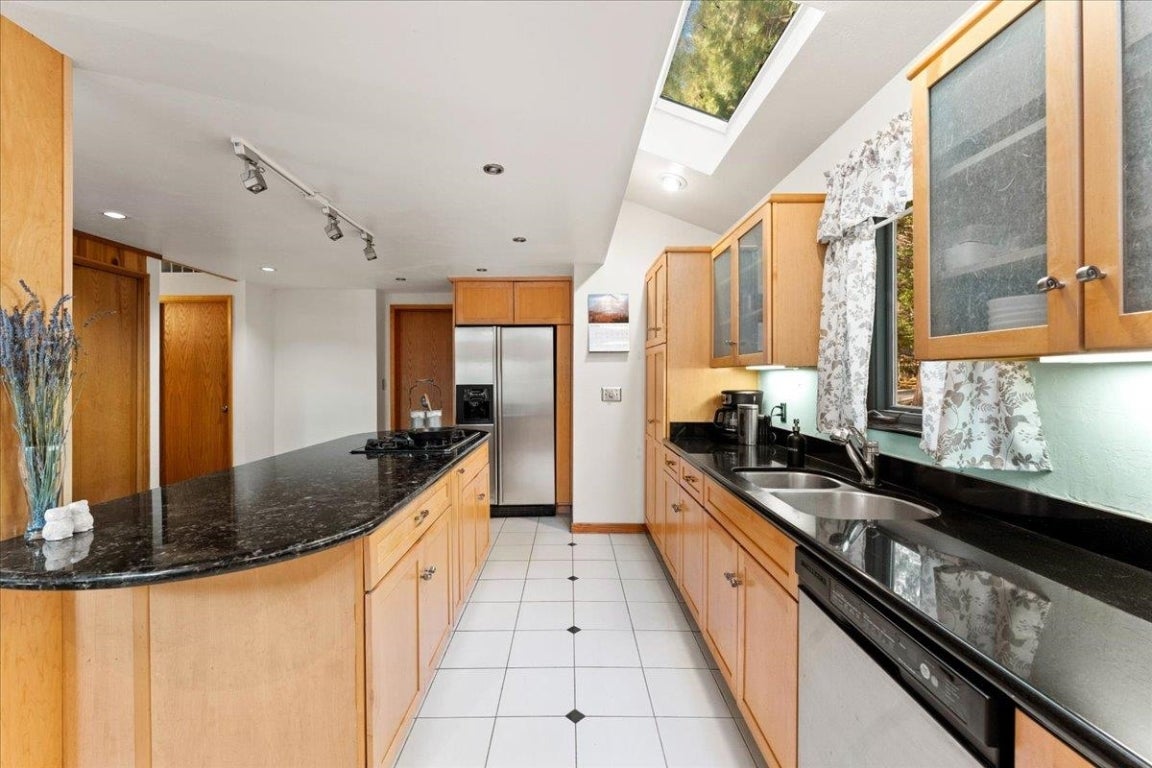 1808 Deetz Road Mount Shasta, CA 96067 - Photo 13 of 33 Gallery Image 13