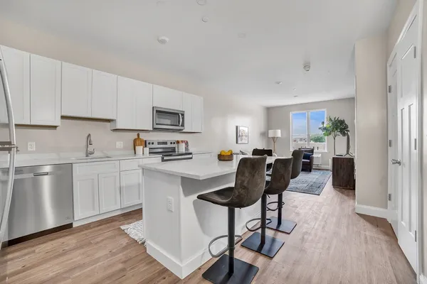 $1,800 | 127 Centre Street, Unit 507, Brockton, MA 02302