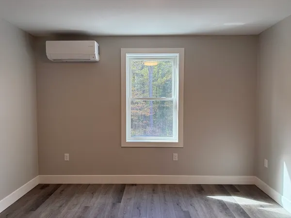 $3,000 | 251 Sladen Street, Unit 304, Dracut, MA 01826