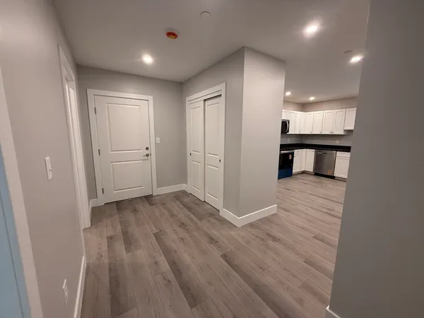 $3,000 | 251 Sladen Street, Unit 304, Dracut, MA 01826