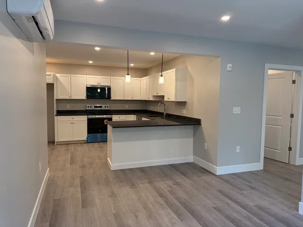 $3,000 | 251 Sladen Street, Unit 304, Dracut, MA 01826