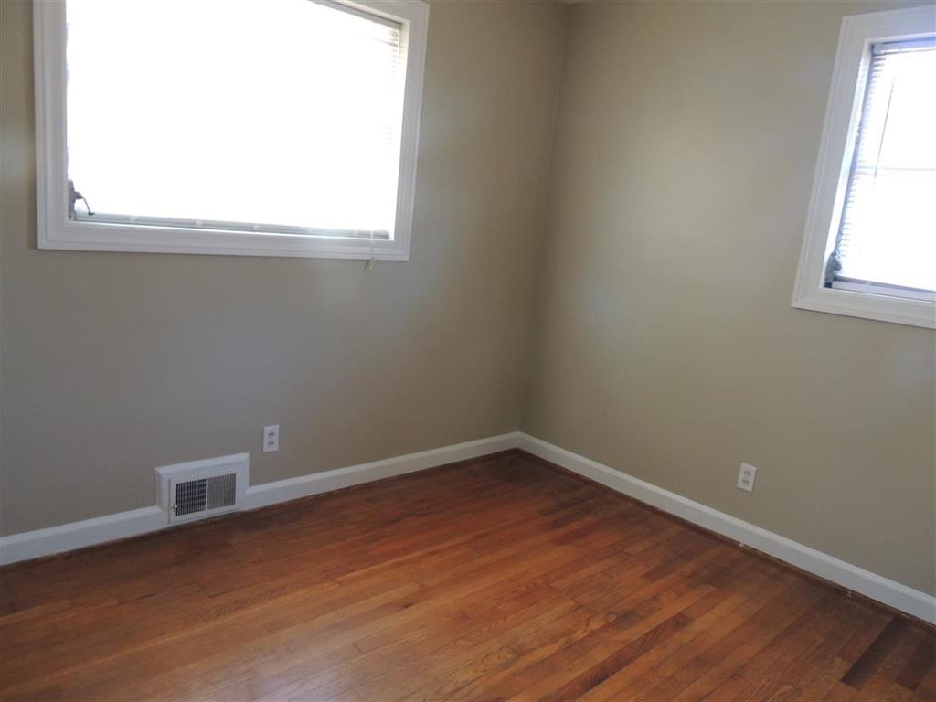 450 Johnson Avenue Inman, SC 29349 - Photo 6 of 13