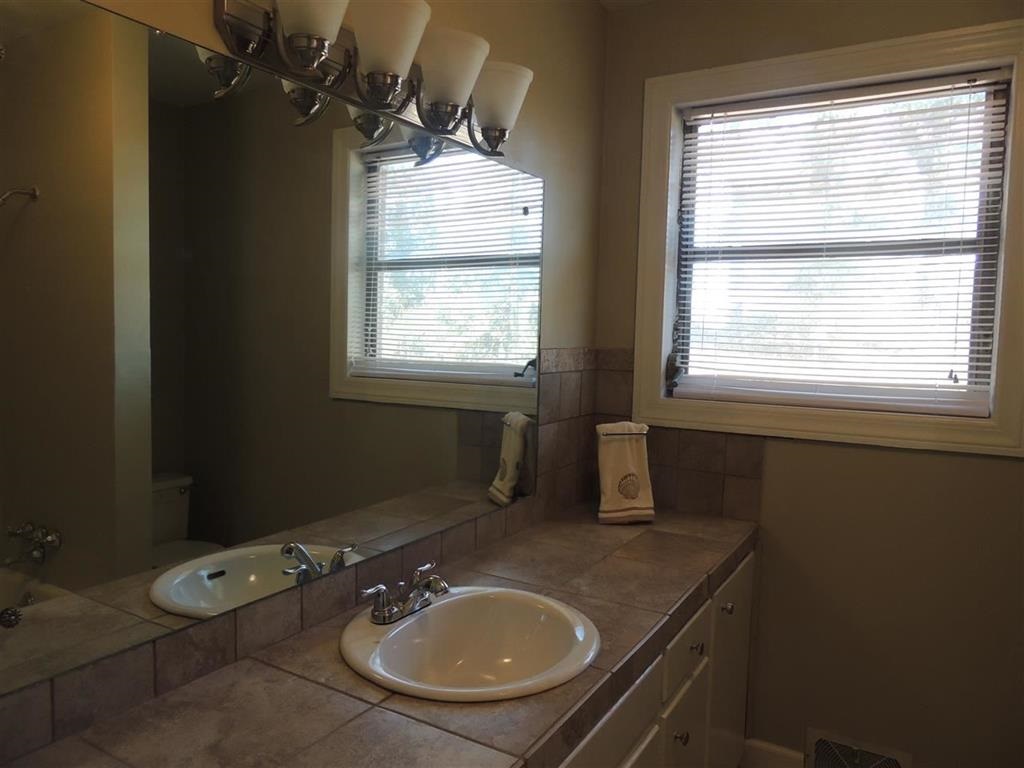 450 Johnson Avenue Inman, SC 29349 - Photo 7 of 13