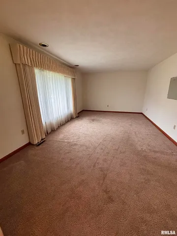 $169,900 | 630 Mission Drive, Kewanee, IL 61443