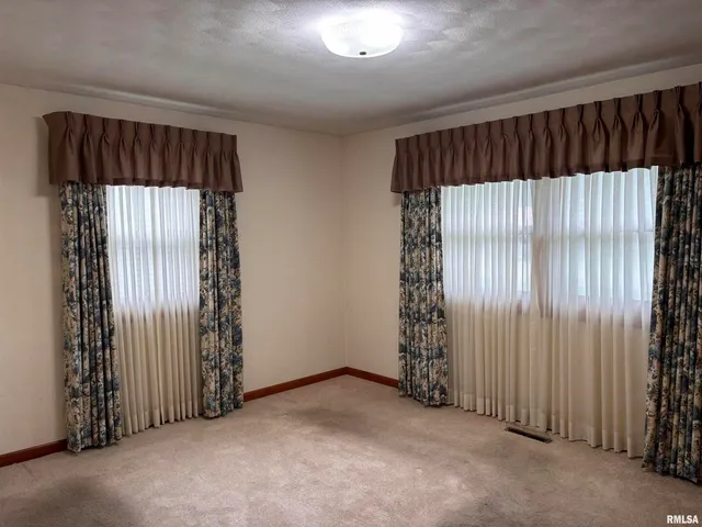 $169,900 | 630 Mission Drive, Kewanee, IL 61443