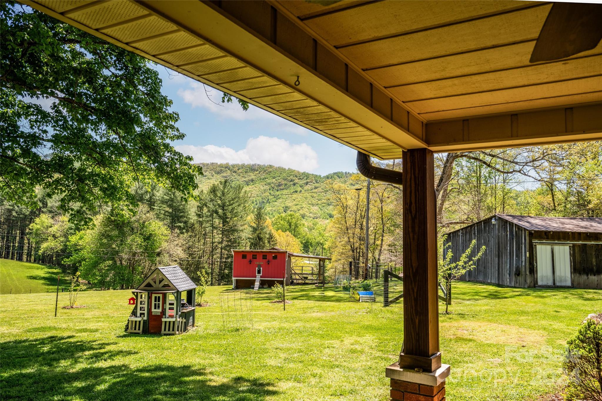 3655 Clarks Chapel Road Franklin, NC 28734 - Photo 6 of 48 Gallery Image 6