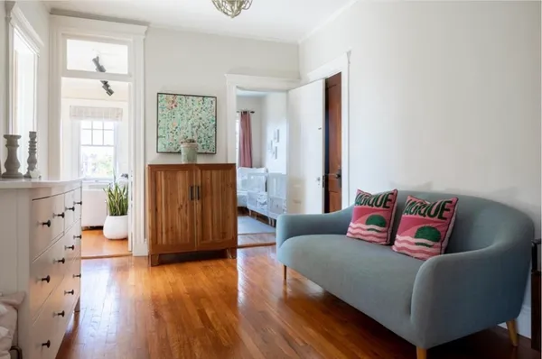 $5,800 | 282 Newbury Street, Unit 17, Boston, MA 02116