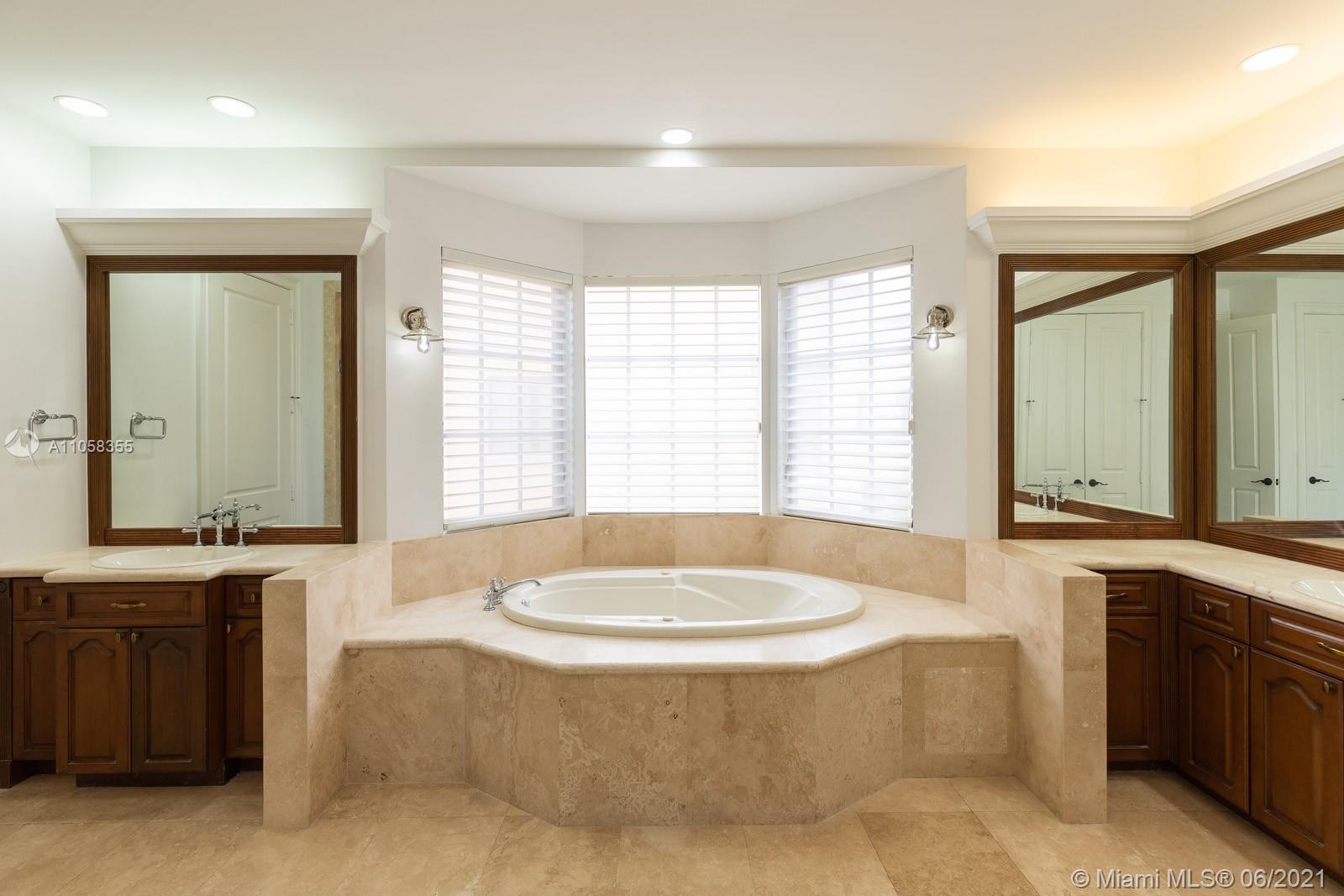 3471 Main Highway, Unit 928 Miami, FL 33133 - Photo 14 of 35