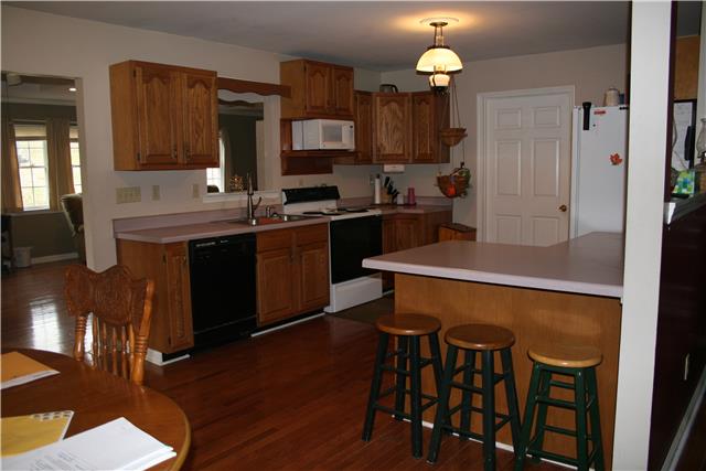 1890 Willow Branch Road Dickson, TN 37055 - Photo 9 of 20 Gallery Image 9