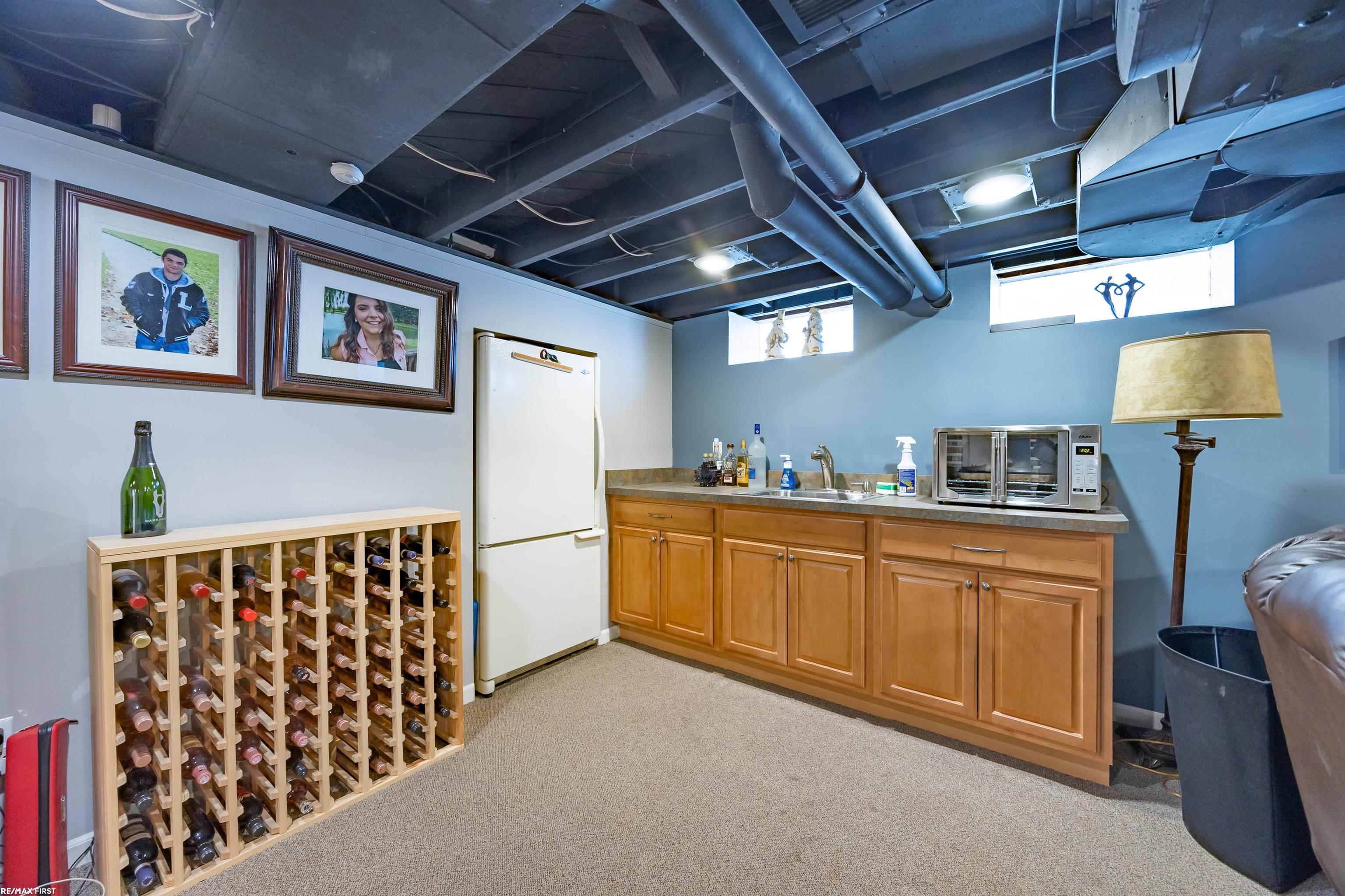 20014 Holiday Road Grosse Pointe, MI 48236 - Photo 43 of 56 50171849-83dc2e31-4b70-460a-9a68-145660168f45.JPG