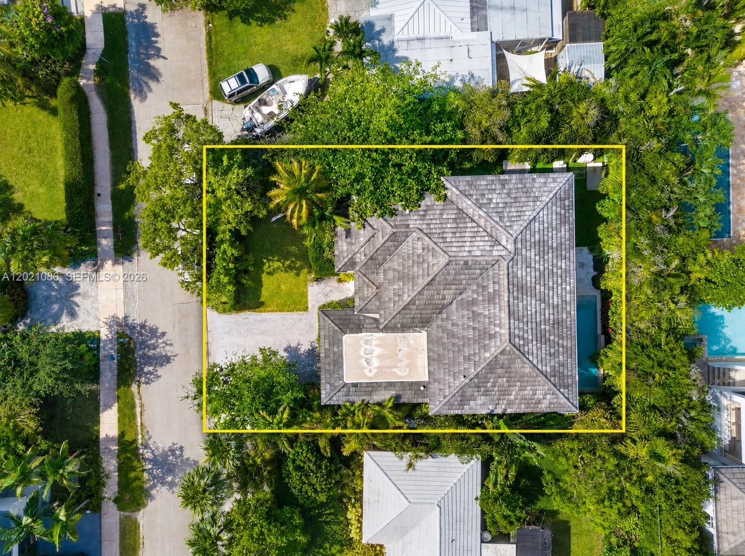 442 Ridgewood Road Key Biscayne, FL 33149 - Photo 33 of 35