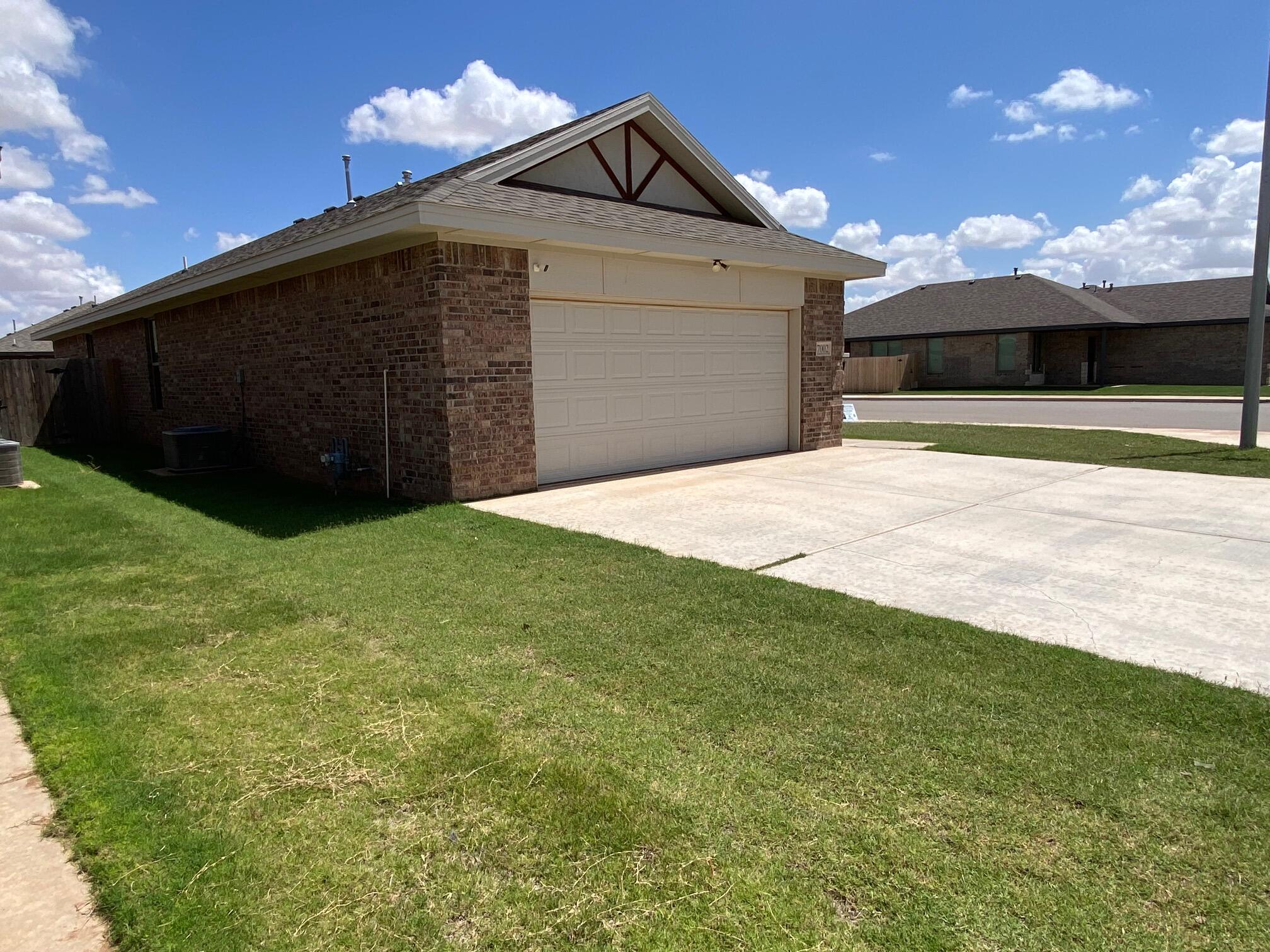 7002 11th Street Lubbock, TX 79416 - Photo 3 of 37 IMG_8883