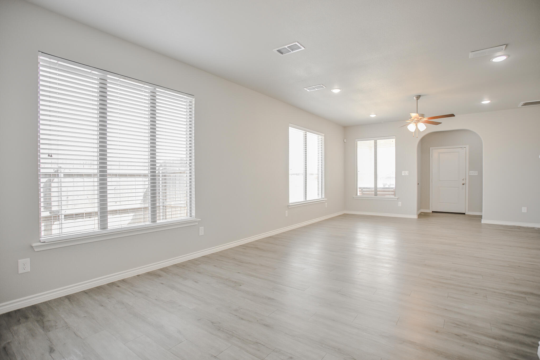 7002 11th Street Lubbock, TX 79416 - Photo 9 of 37 Haleydphotography-11