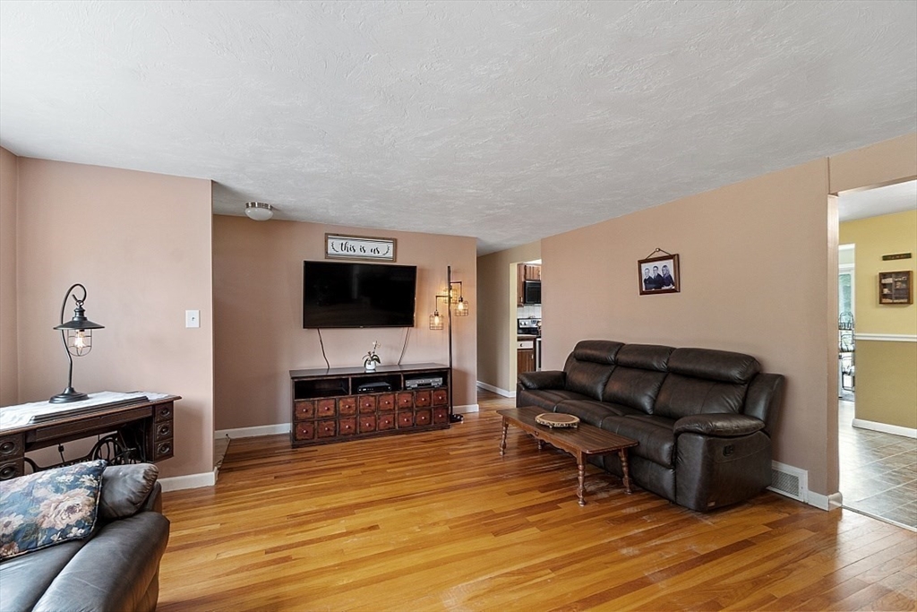 38 Anthony Road North Reading, MA 01864 - Photo 29 of 42 Gallery Image 29