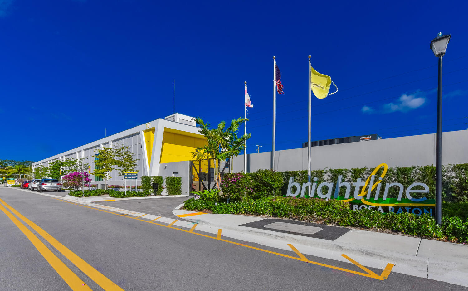 99 Southeast Mizner Boulevard, Unit PH 909 Boca Raton, FL 33432 - Photo 51 of 51 a view of a building with a street view