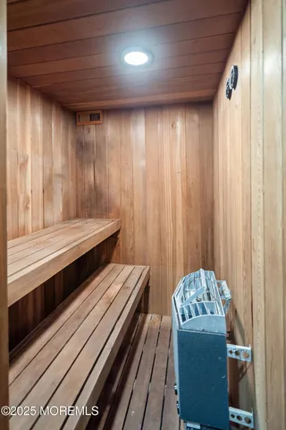 $520,000 | 38 East Avenue, Atlantic Highlands, NJ 07716