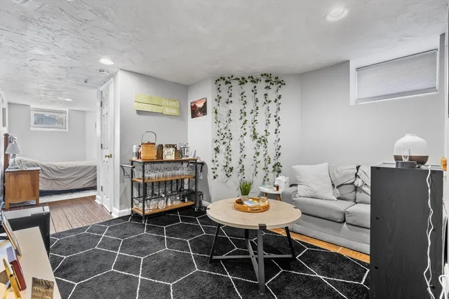 $3,200 | 126 Msgr Patrick J Lydon Way, Unit 1, Boston, MA 02124