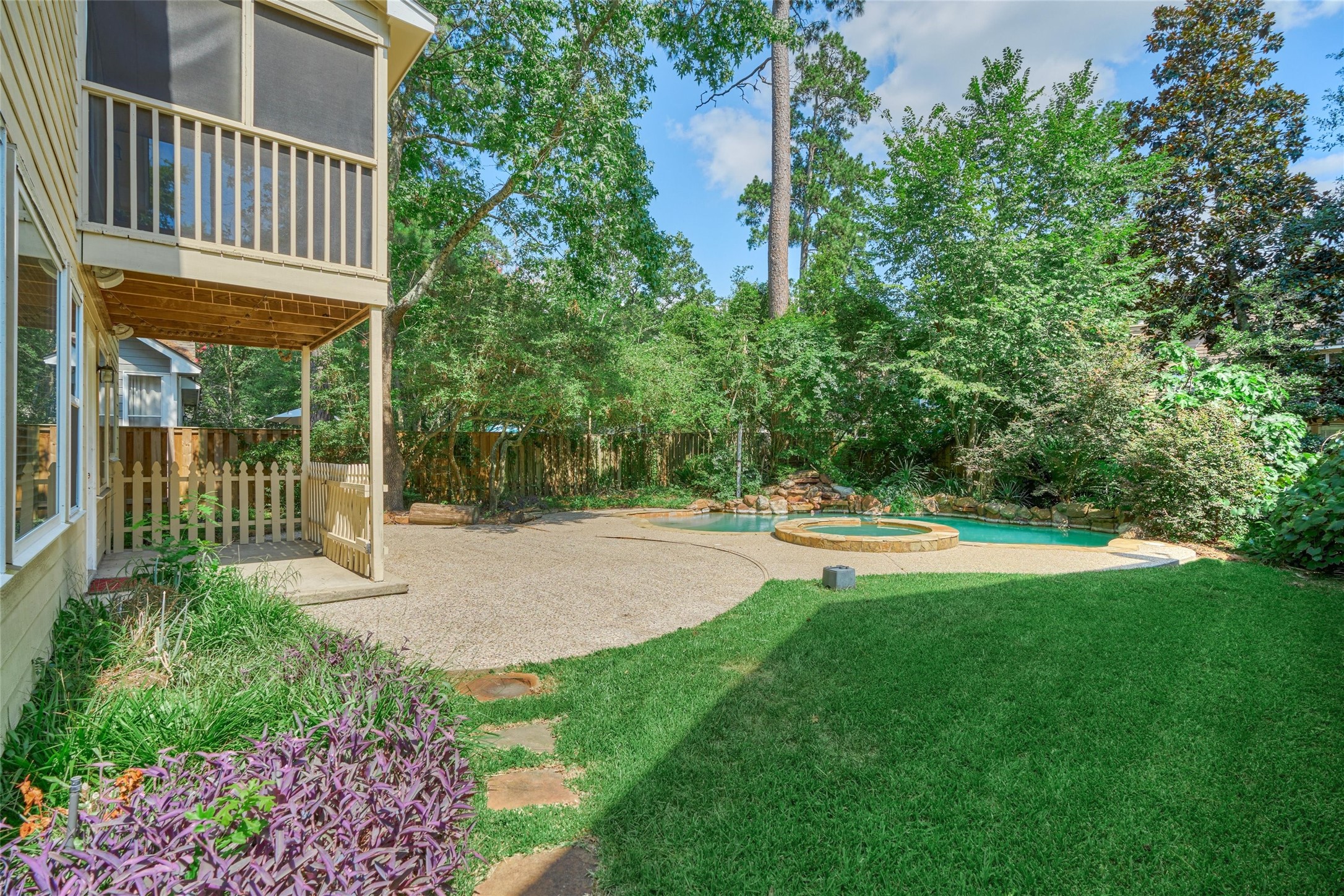 59 West Gaslight Place Spring, TX 77382 - Photo 45 of 47 Backyard and pool