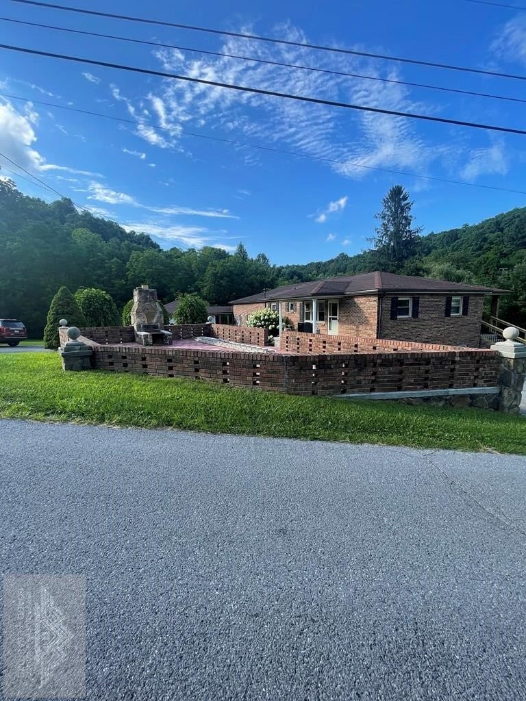 202 Tabor Road Bluefield, WV 24701 - Photo 9 of 43 Gallery Image 9