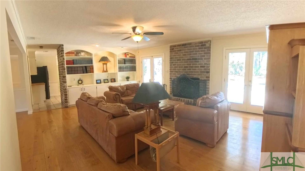 24 Clarendon Road Savannah, GA 31410 - Photo 10 of 31