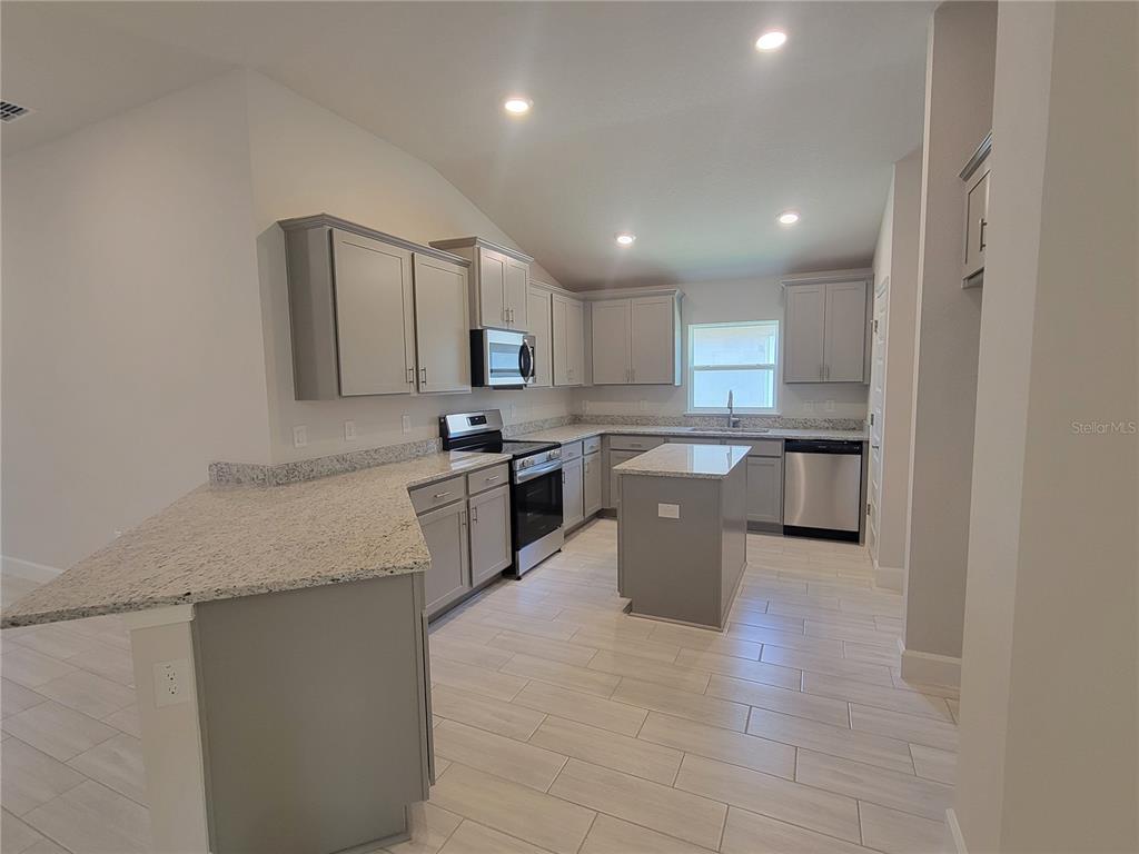 13307 Ogden Glade Road Dade City, FL 33525 - Photo 10 of 28