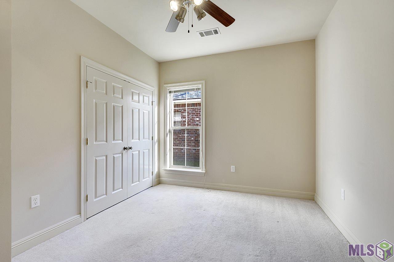 10538 Springpark Avenue Baton Rouge, LA 70810 - Photo 4 of 9