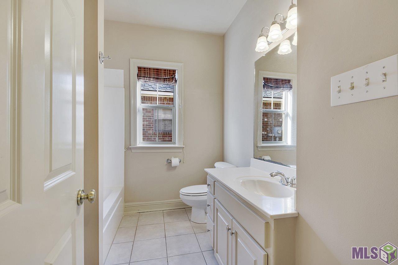 10538 Springpark Avenue Baton Rouge, LA 70810 - Photo 5 of 9
