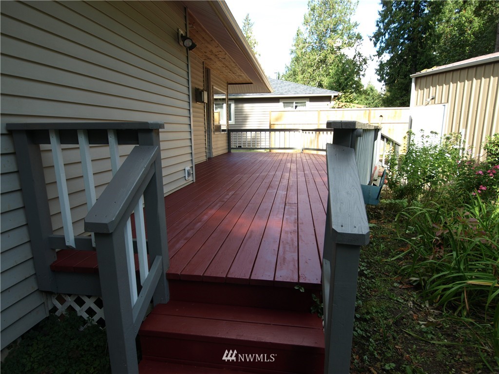 2244 Yew Street Road Bellingham, WA 98229 - Photo 14 of 24 Gallery Image 14