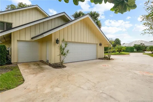 $650,000 | 6323 Southeast Farmington Place, Stuart, FL 34997