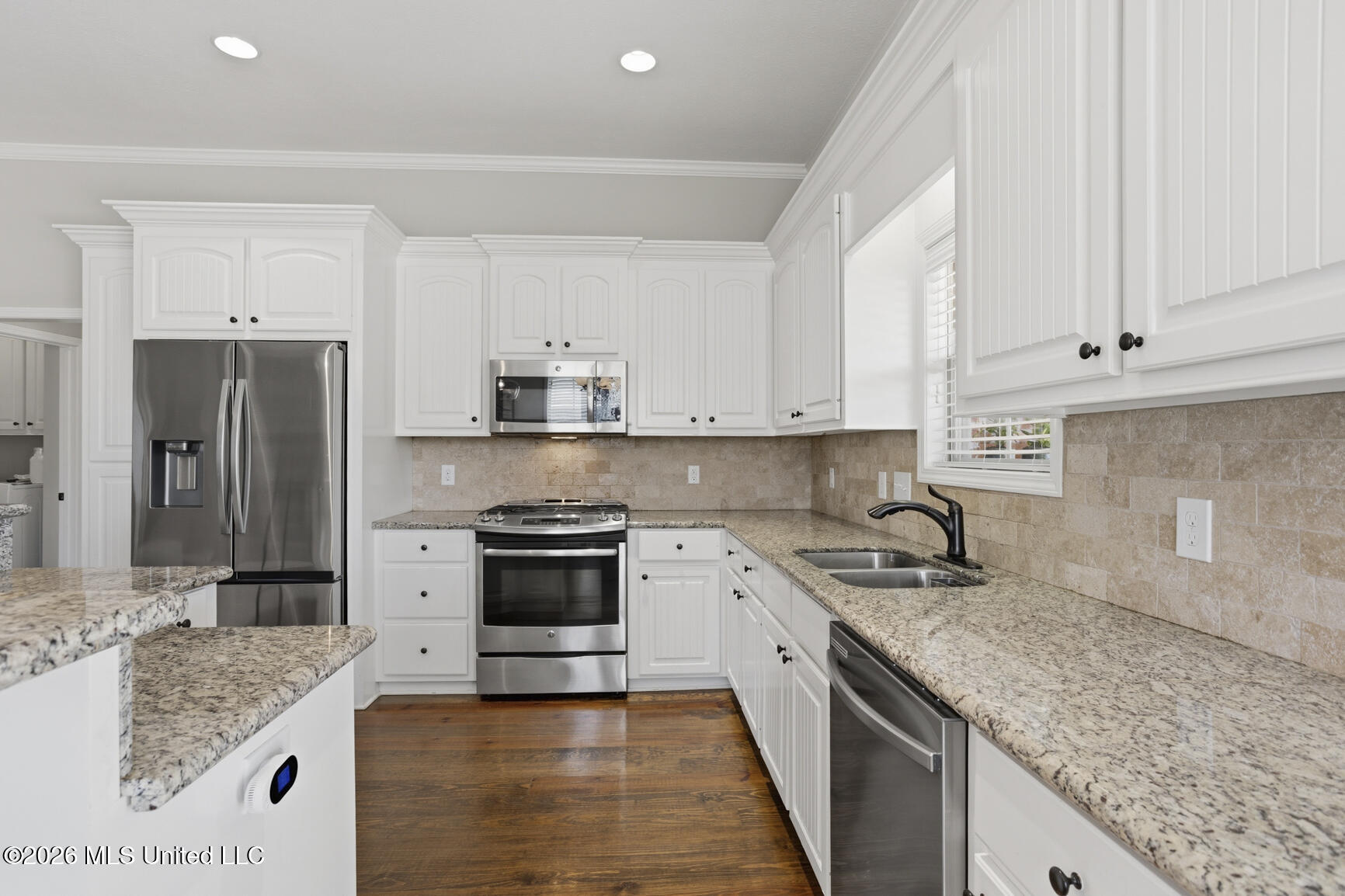 157 Falls Crossing Madison, MS 39110 - Photo 18 of 44 Cabinets Galore