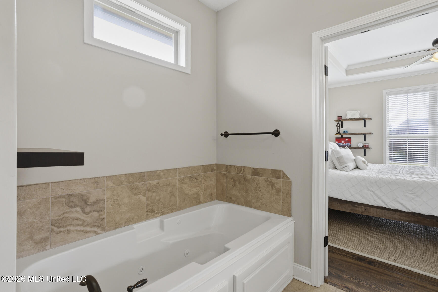 157 Falls Crossing Madison, MS 39110 - Photo 27 of 44 6 ft Tile Surround Tub