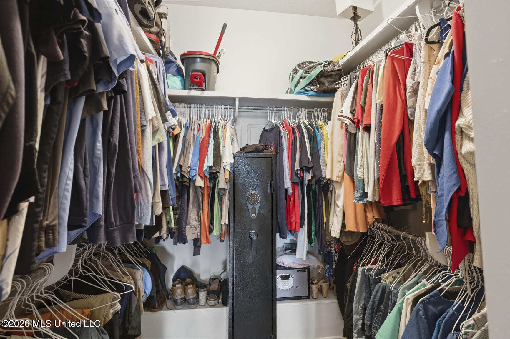 157 Falls Crossing Madison, MS 39110 - Photo 29 of 44 Primary Closet
