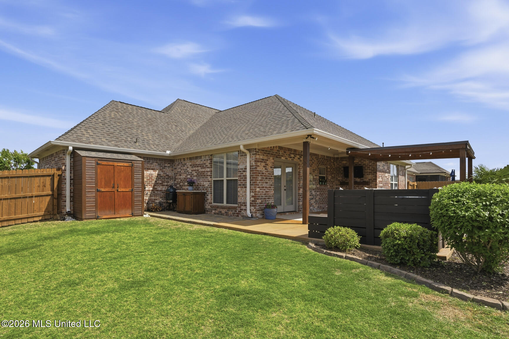 157 Falls Crossing Madison, MS 39110 - Photo 36 of 44 Paver Side Space for Grill/Essentials
