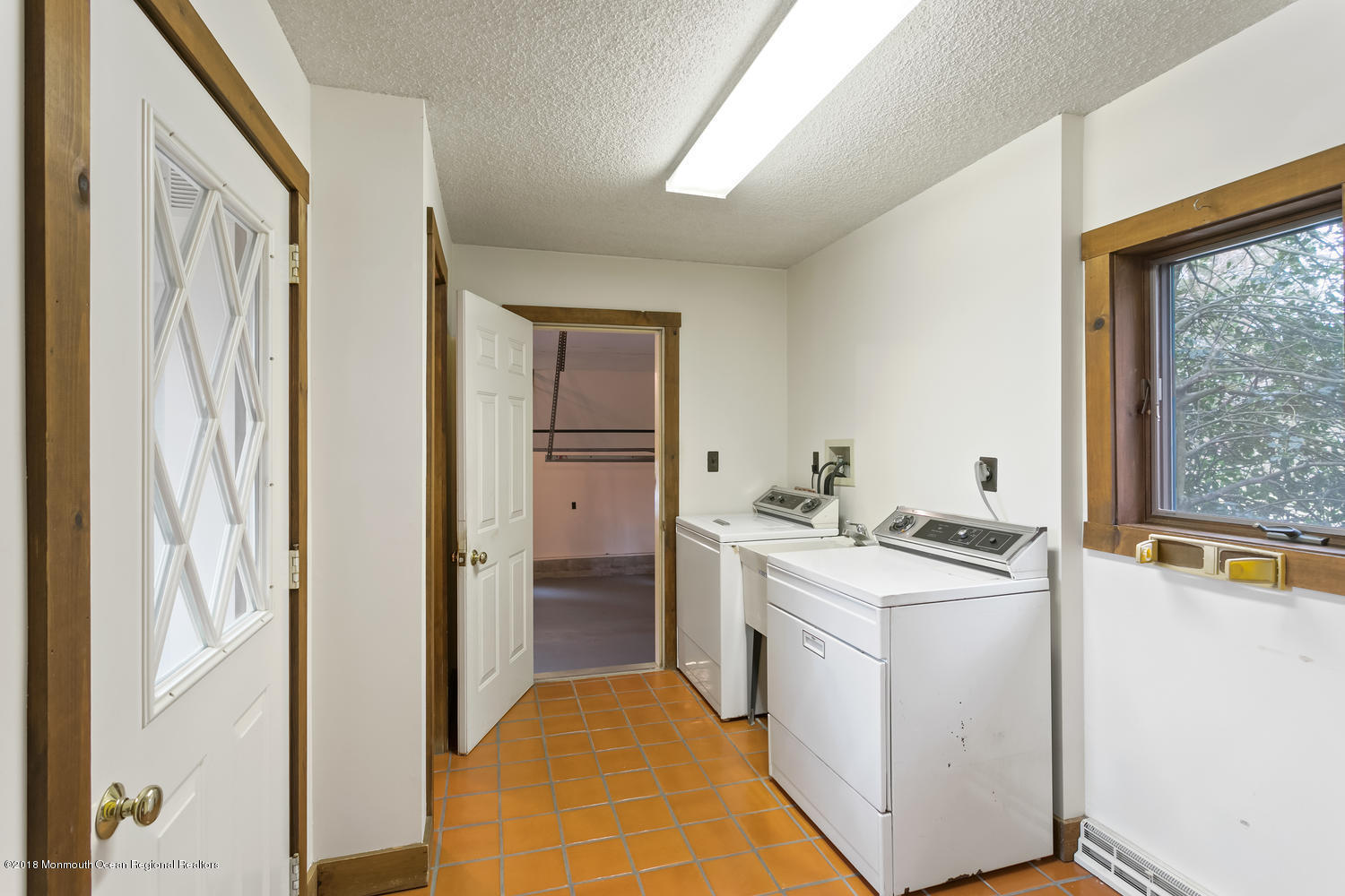 638 Rankin Road Brielle, NJ 08730 - Photo 11 of 26 638 Rankin Rd Brielle NJ 08730-large-011