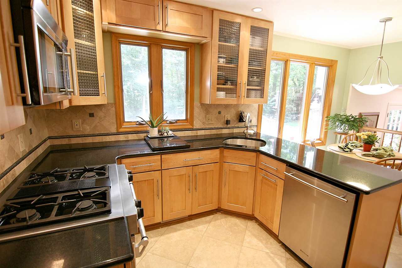 1106 Plateau Lane Raleigh, NC 27615 - Photo 12 of 25 Beautiful Granite Countertops