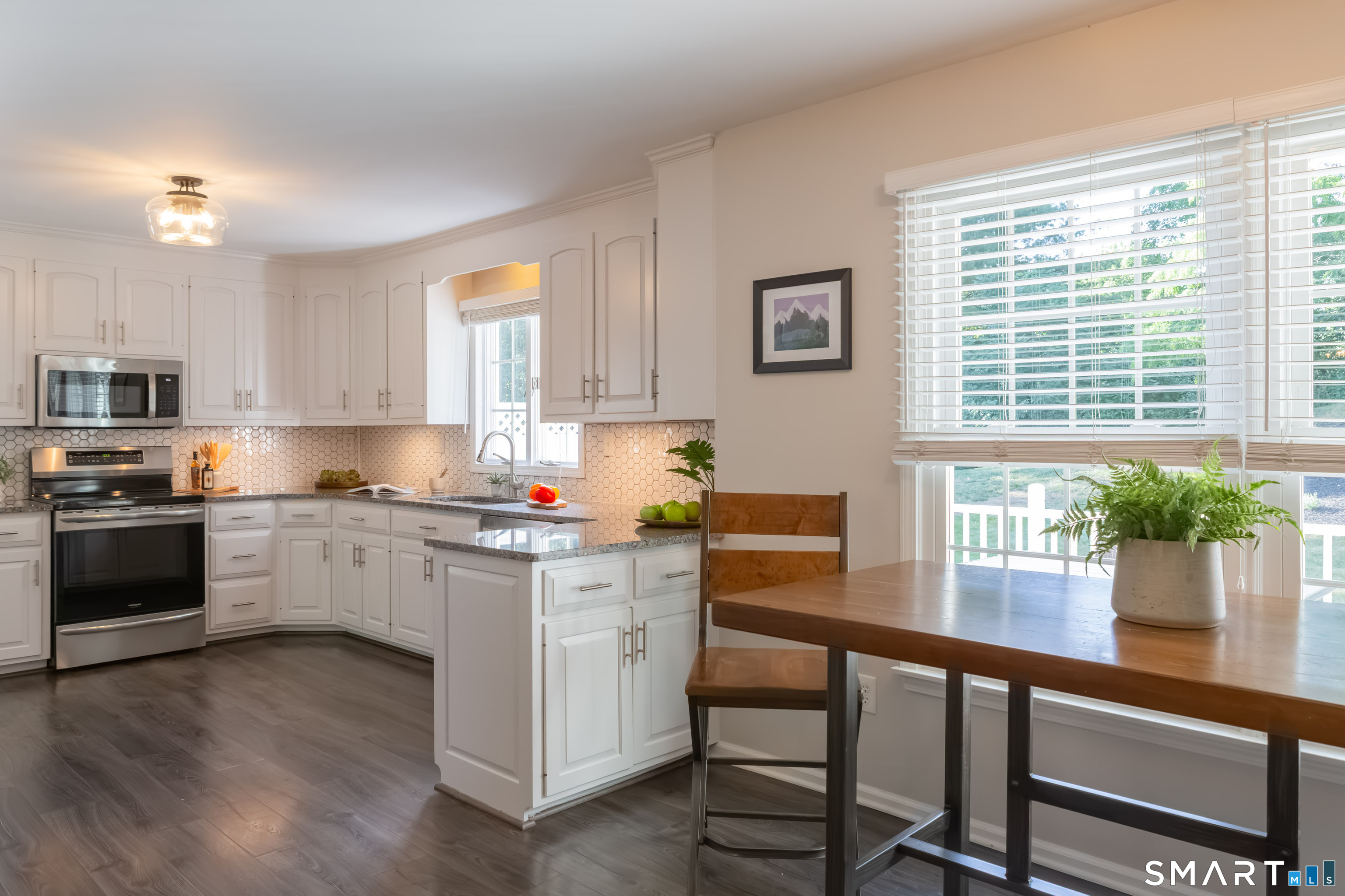 30 Crested Ridge Court Stratford, CT 06614 - Photo 12 of 38