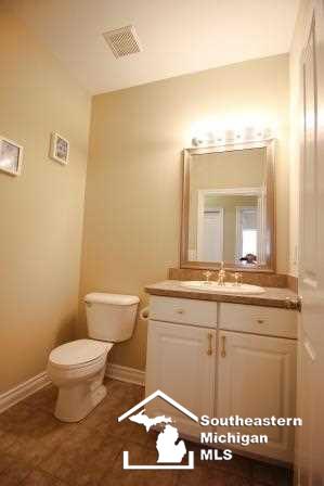 20369 Inkster Road Romulus, MI 48174 - Photo 9 of 31 Half Bath cross from Ldry