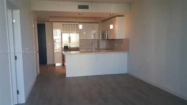 $3,300 | 999 Southwest 1st Avenue, Unit 2708, Miami, FL 33130