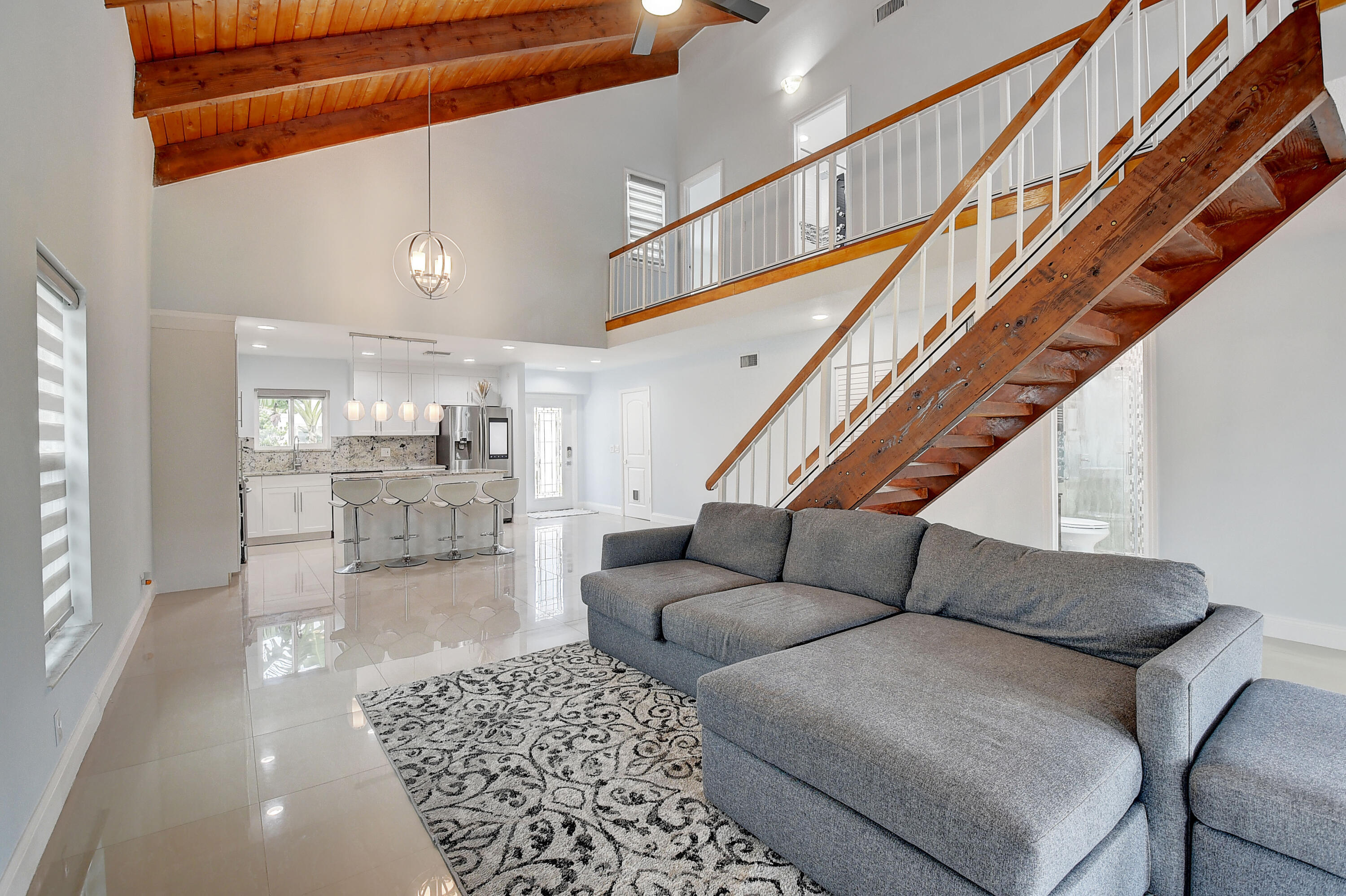 2424 Southridge Road Delray Beach, FL 33444 - Photo 8 of 37 09_dsc_5158_59_60_61_62