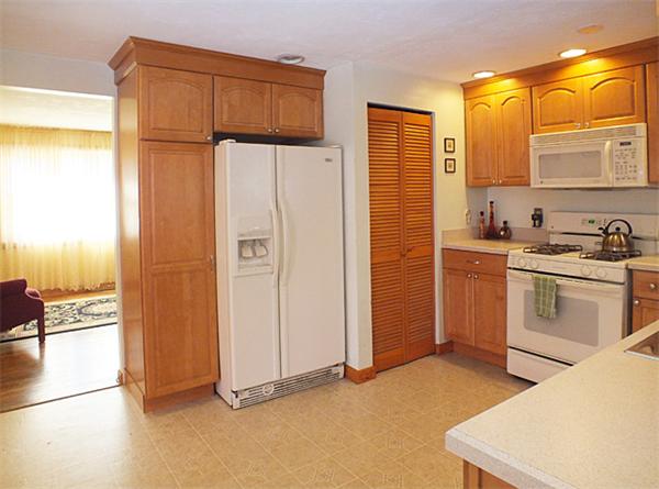 254 Levin Road Rockland, MA 02370 - Photo 8 of 23 Gallery Image 8