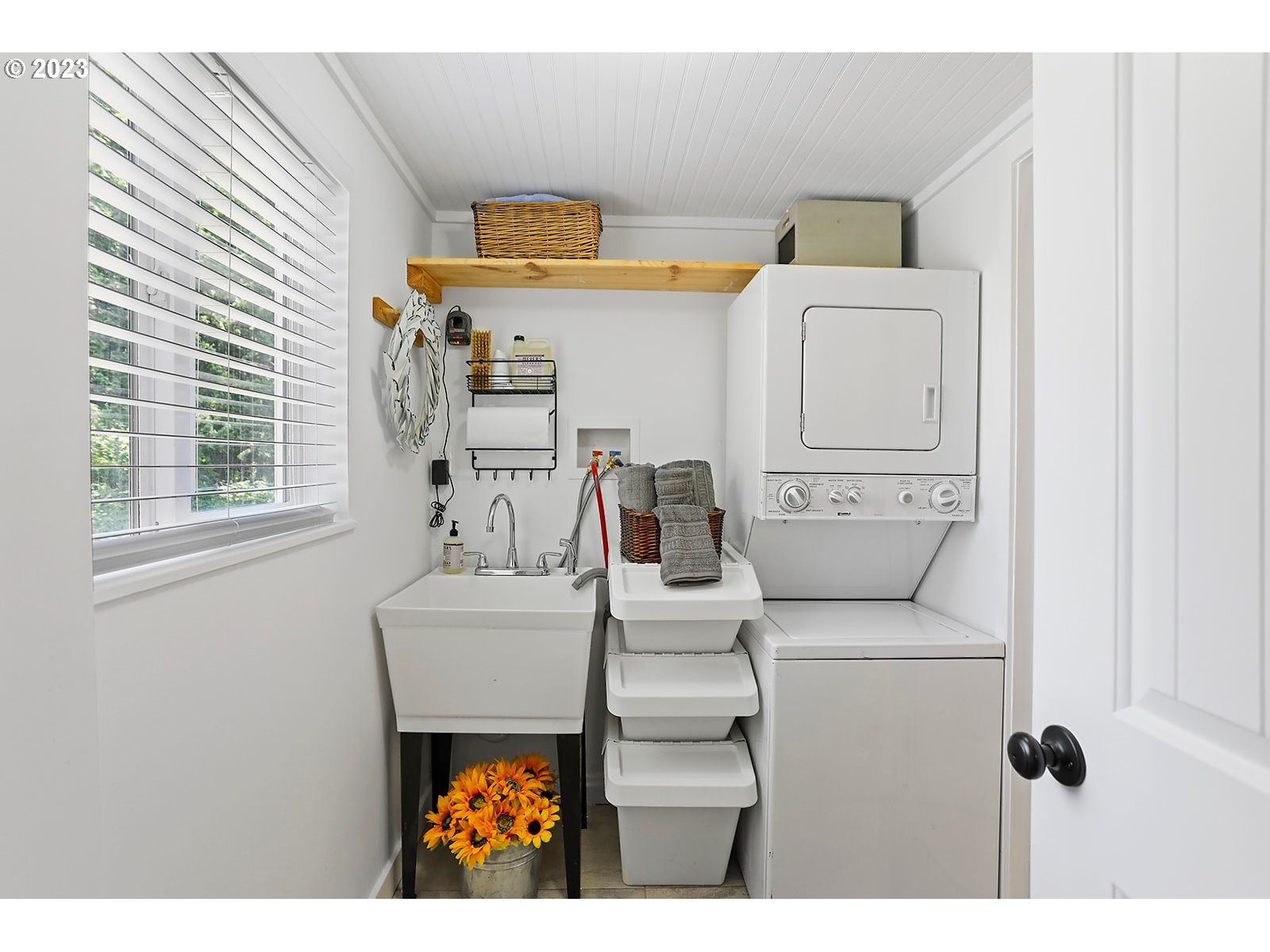 131 Acme Road White Salmon, WA 98672 - Photo 22 of 47 Utility Room