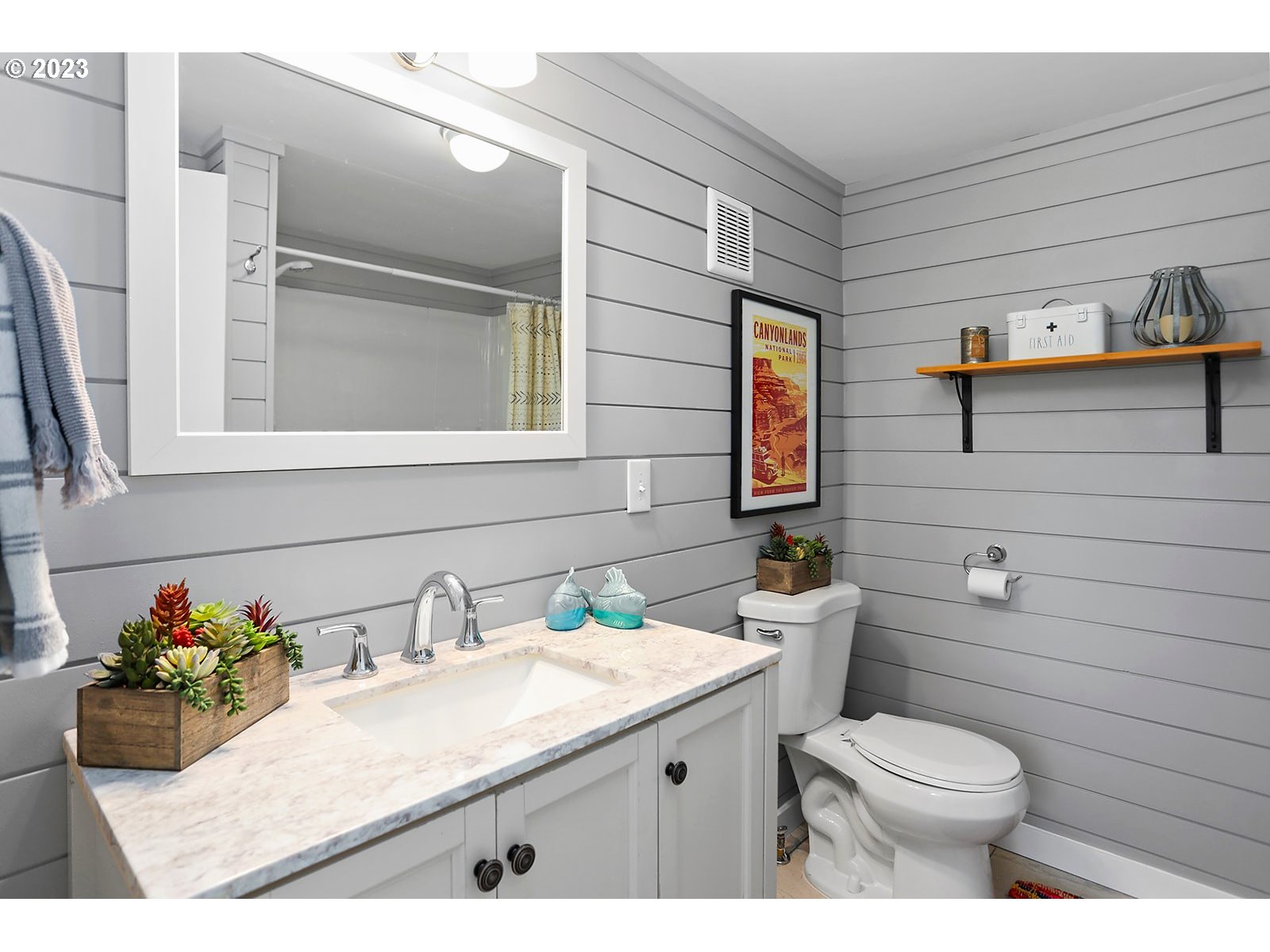 131 Acme Road White Salmon, WA 98672 - Photo 23 of 47 Bathroom