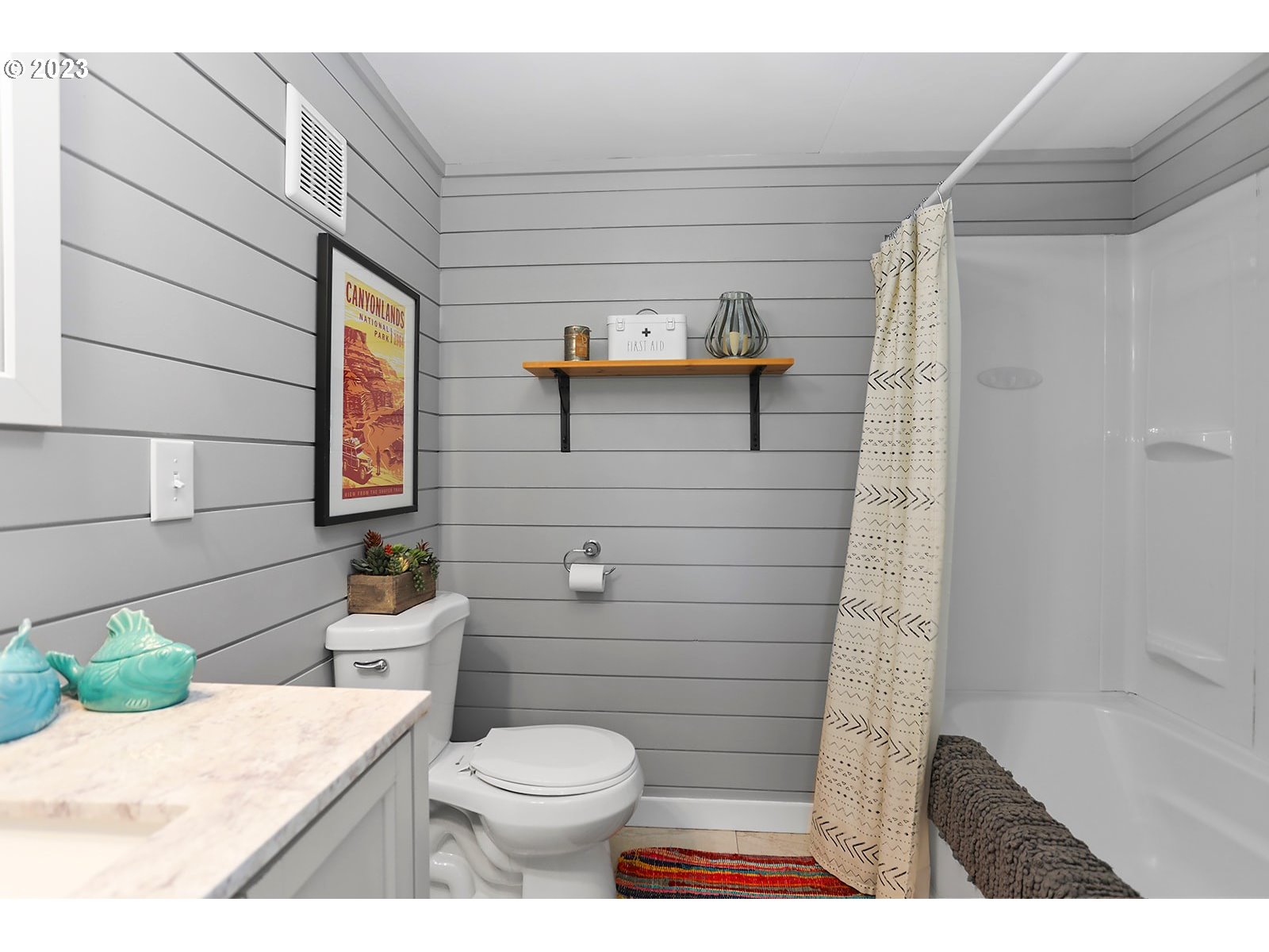 131 Acme Road White Salmon, WA 98672 - Photo 24 of 47 Bathroom