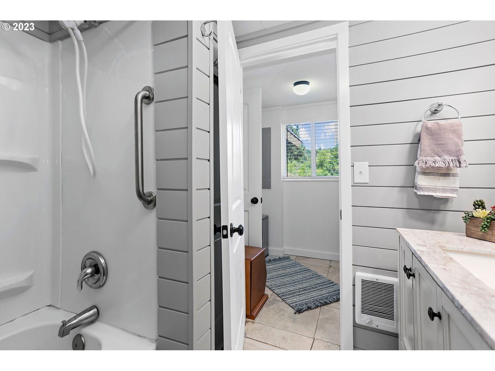 131 Acme Road White Salmon, WA 98672 - Photo 25 of 47