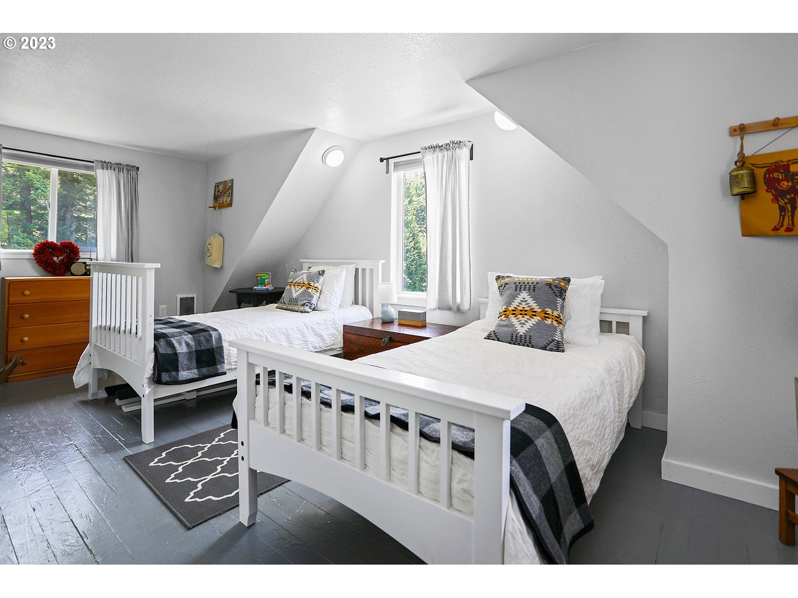 131 Acme Road White Salmon, WA 98672 - Photo 30 of 47 Bedroom